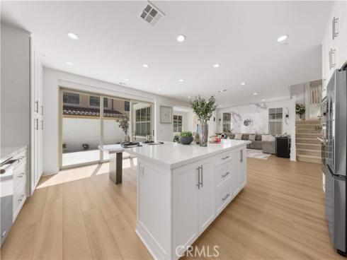 168  Somera  , Irvine, CA