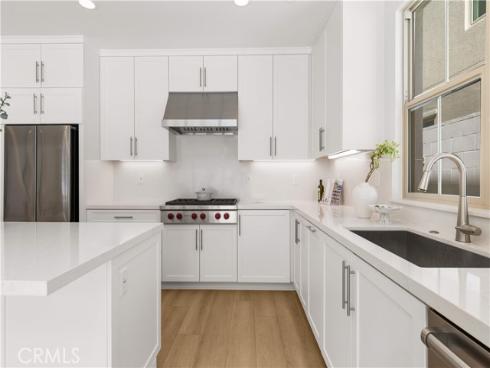 168  Somera  , Irvine, CA