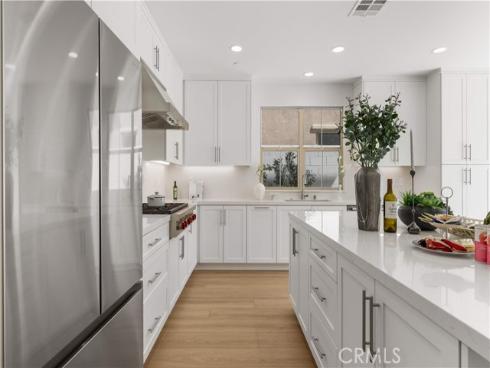 168  Somera  , Irvine, CA