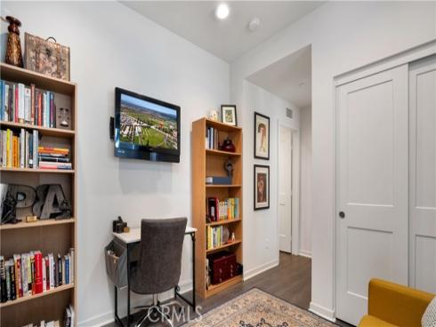 125  Allusion  , Irvine, CA