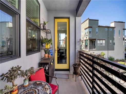 125  Allusion  , Irvine, CA