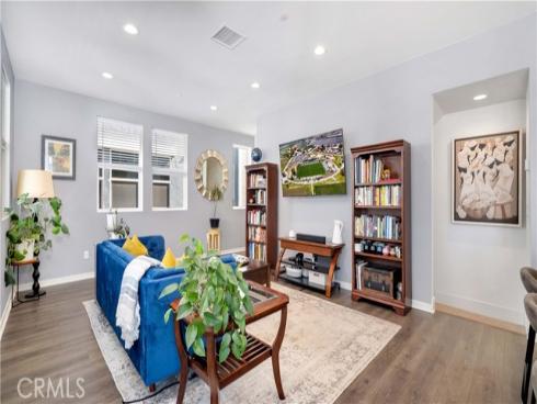 125  Allusion  , Irvine, CA