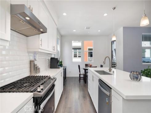 125  Allusion  , Irvine, CA