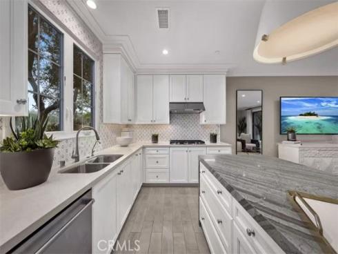 166  Villa Ridge  , Irvine, CA
