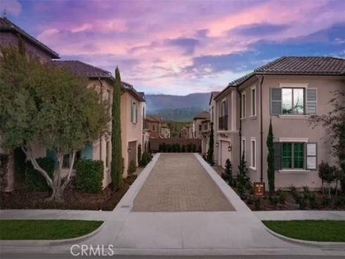 166  Villa Ridge  , Irvine, CA