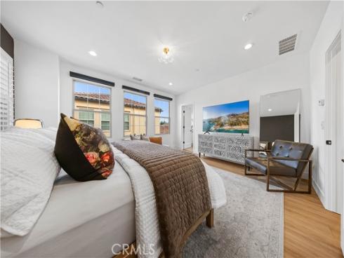 89  Kestrel  , Irvine, CA