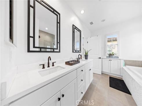 89  Kestrel  , Irvine, CA