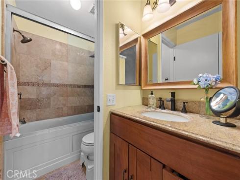 73  Huntington  322 , Irvine, CA