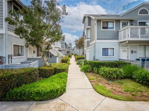 73  Huntington  322 , Irvine, CA