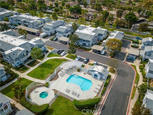 73  Huntington  322 , Irvine, CA