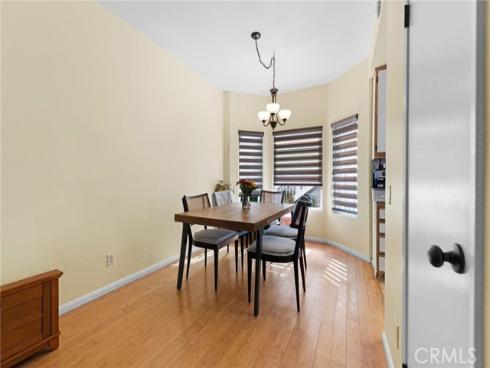 73  Huntington  322 , Irvine, CA