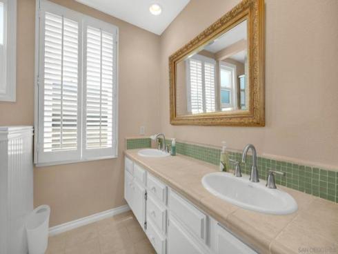 40  Brena  , Irvine, CA