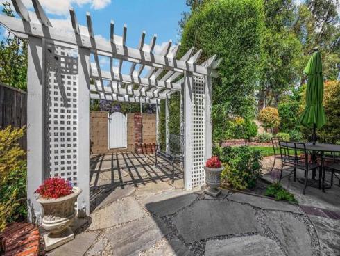 40  Brena  , Irvine, CA