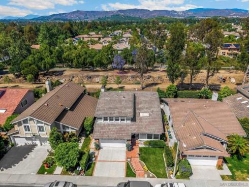 40  Brena  , Irvine, CA