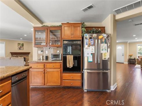 16 Arizona , Irvine, CA