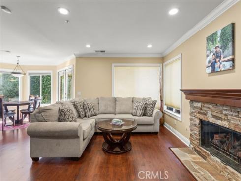 16 Arizona , Irvine, CA