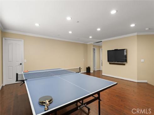 16 Arizona , Irvine, CA