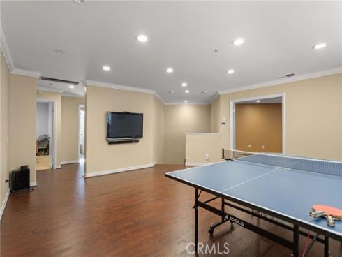 16 Arizona , Irvine, CA