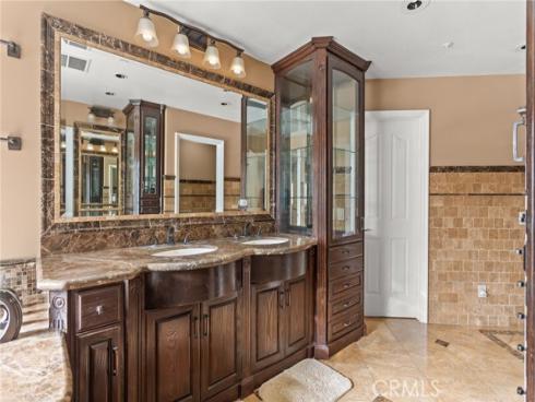 16 Arizona , Irvine, CA