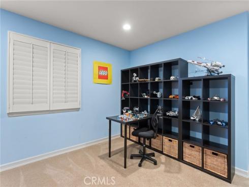 16 Arizona , Irvine, CA