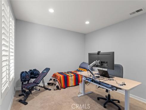 16 Arizona , Irvine, CA