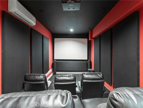 16 Arizona , Irvine, CA