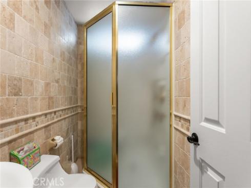 16 Arizona , Irvine, CA