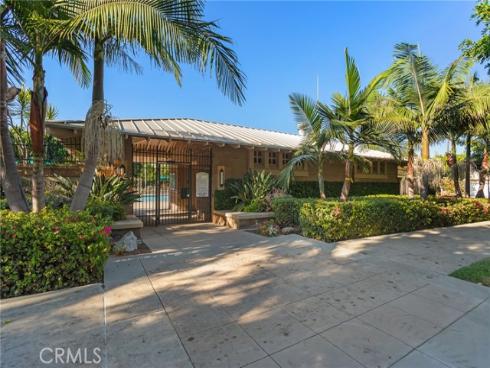 16 Arizona , Irvine, CA