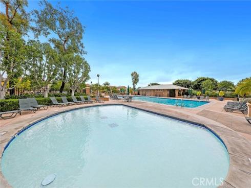 16 Arizona , Irvine, CA