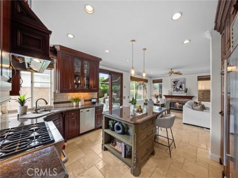 48  Parkcrest  , Irvine, CA