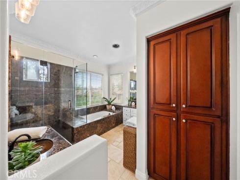 48  Parkcrest  , Irvine, CA