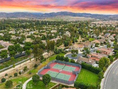 48  Parkcrest  , Irvine, CA