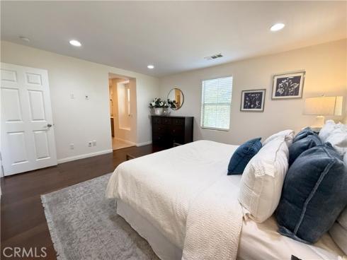 81  Keepsake  , Irvine, CA