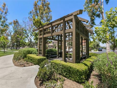 8  Upland  , Irvine, CA