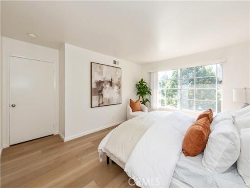 28  Exeter  19 , Irvine, CA