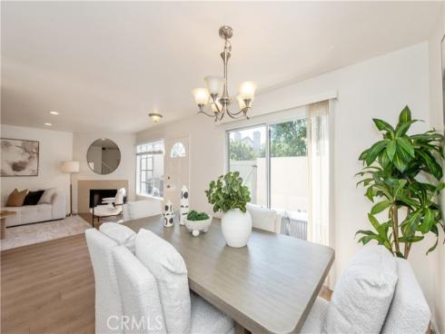 28  Exeter  19 , Irvine, CA