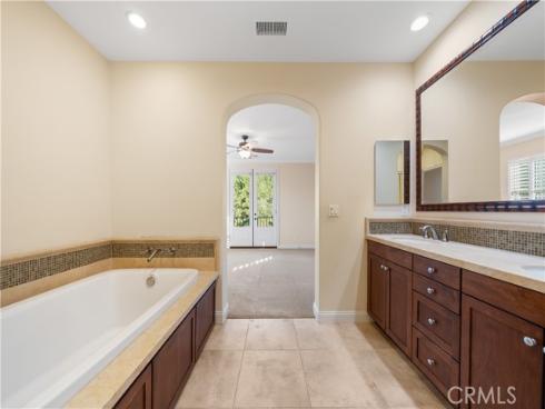 34  Upperbend  , Irvine, CA