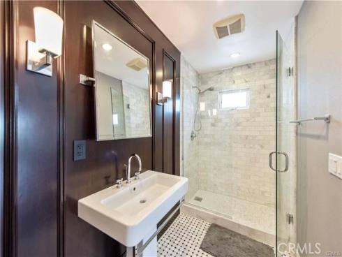 111  Hillcrest  , Irvine, CA