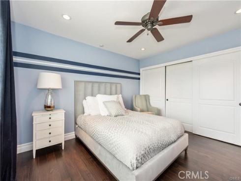 111  Hillcrest  , Irvine, CA