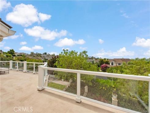 111  Hillcrest  , Irvine, CA