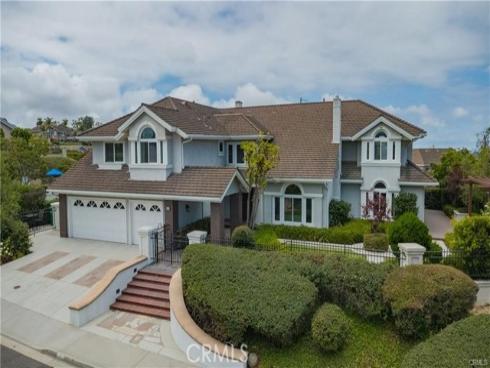 111  Hillcrest  , Irvine, CA