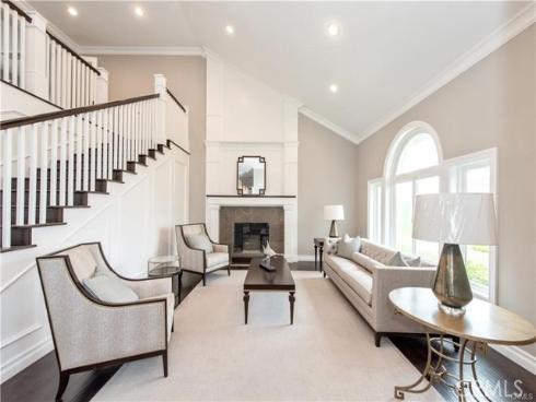 111  Hillcrest  , Irvine, CA