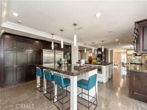 111  Hillcrest  , Irvine, CA