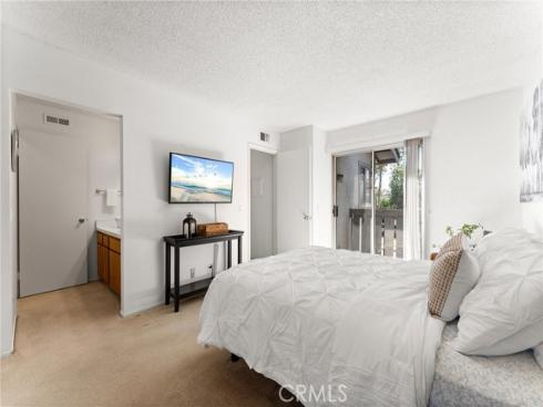 1  Smokestone  , Irvine, CA