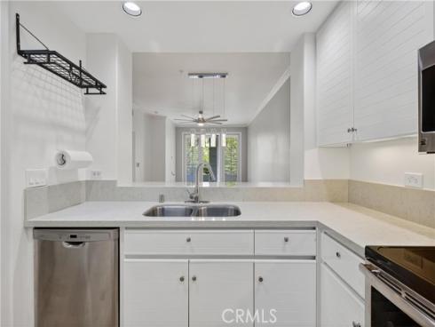 2243 Martin 107 , Irvine, CA