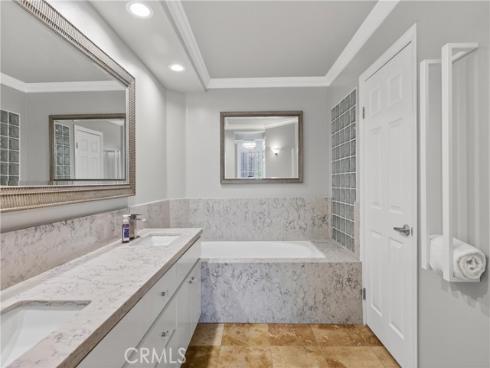 2243 Martin 107 , Irvine, CA