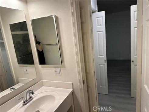 276  Streamwood  , Irvine, CA