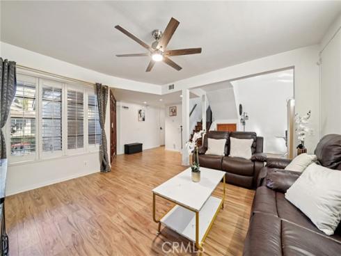 17 Weepingwood , Irvine, CA