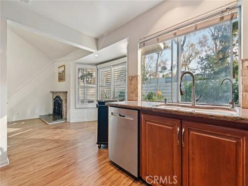 17 Weepingwood , Irvine, CA