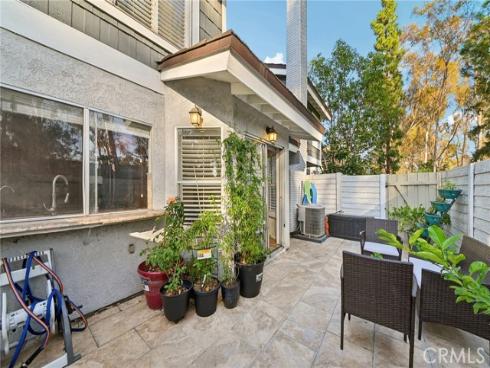 17 Weepingwood , Irvine, CA